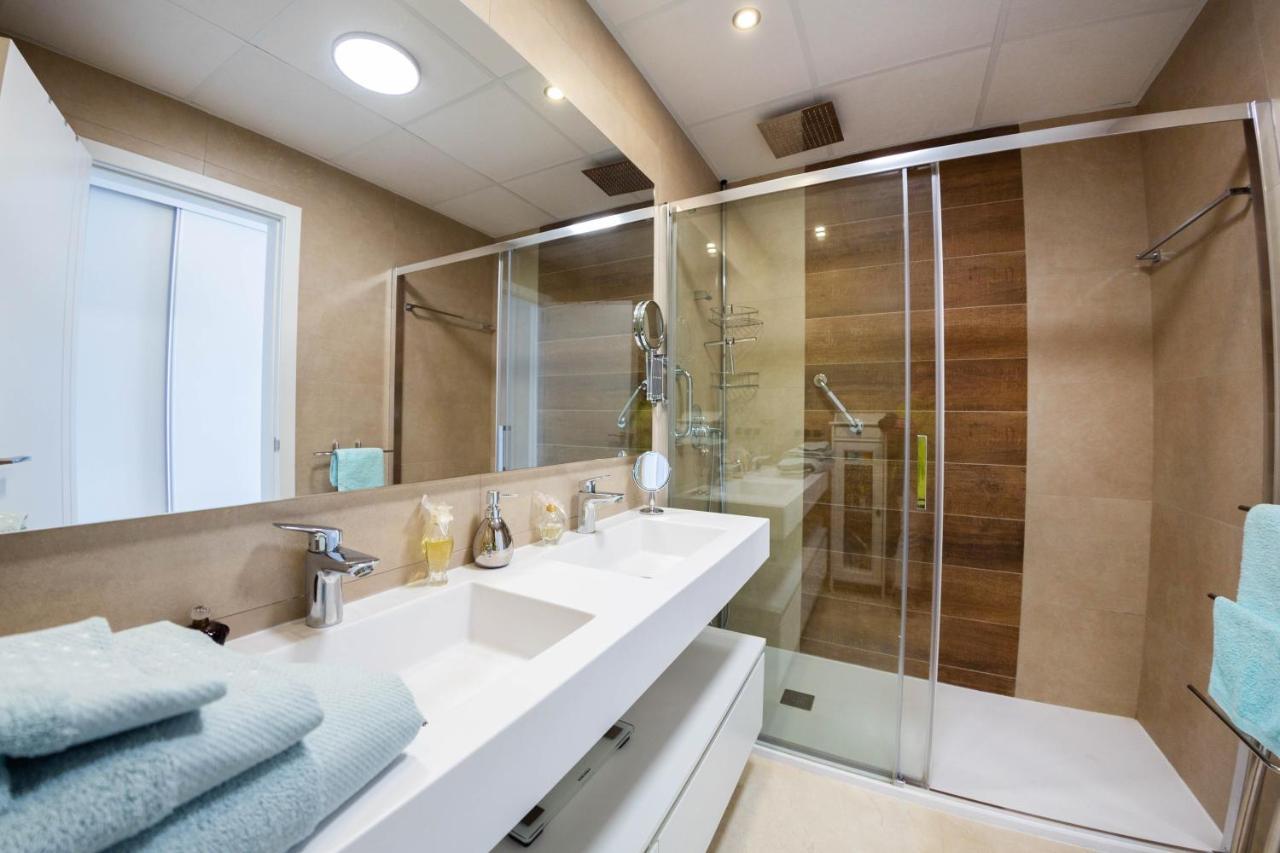 Sunset Waves Benidorm Julieta Vistas Al Mar Premium 200 Mt2 Con Jacuzzi En Terraza Apartment ภายนอก รูปภาพ