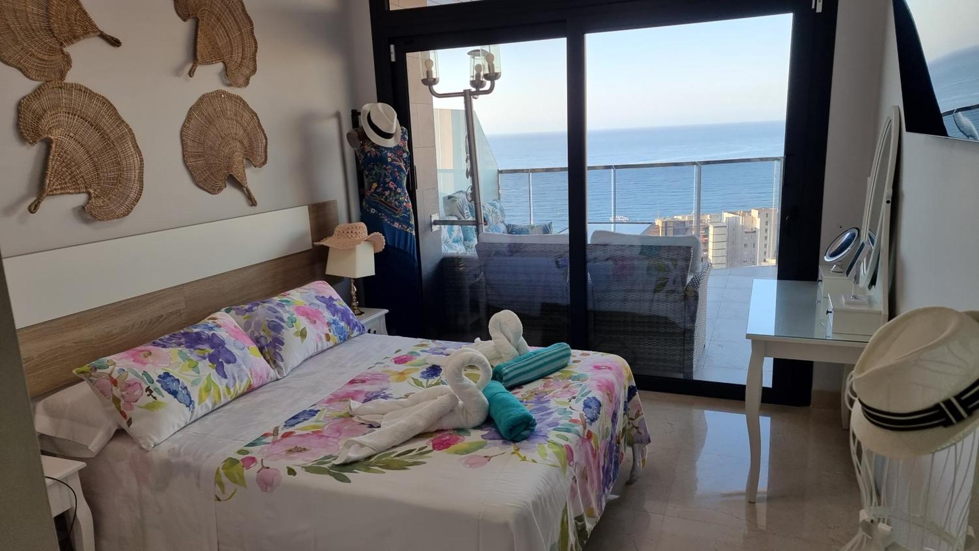 Sunset Waves Benidorm Julieta Vistas Al Mar Premium 200 Mt2 Con Jacuzzi En Terraza Apartment ภายนอก รูปภาพ